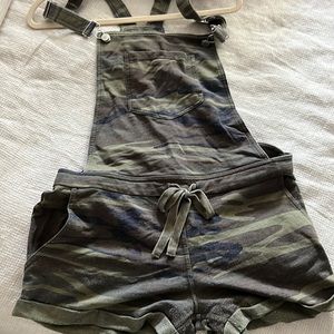 Z supply camo short overall, worn once